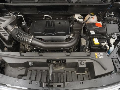 Used 2023 GMC Acadia SLE w/ Driver Convenience Package FWD image 43