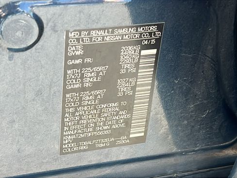 Used 2015 Nissan Rogue S FWD image 30