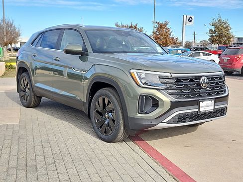 New 2026 Volkswagen Atlas Cross Sport SE image 5