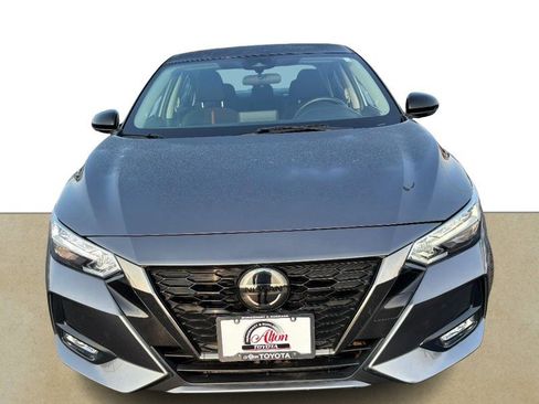 Used 2023 Nissan Sentra SR w/ Trunk Package FWD image 9