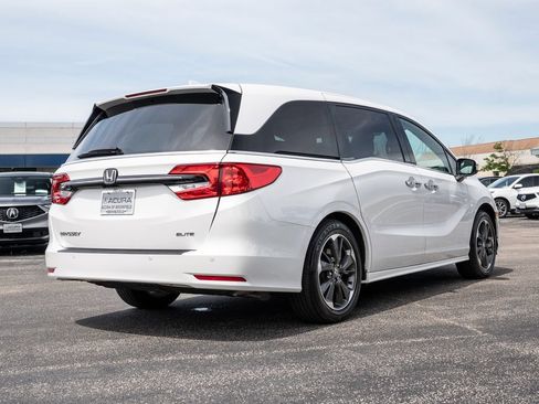 Used 2024 Honda Odyssey Elite image 17
