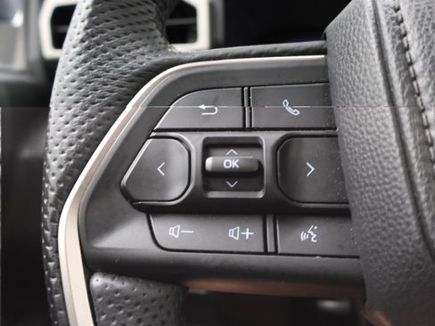 Used 2025 Toyota Tacoma TRD Off-Road w/ TRD Off Road Premium Package AWD/4WD image 17