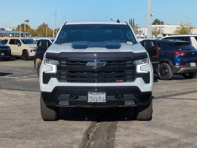 Used 2026 Chevrolet Silverado 1500 LT Trail Boss w/ LT Trail Boss Premium Package AWD/4WD image 3