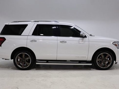 Used 2023 Ford Expedition Platinum AWD/4WD image 9