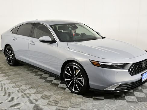 Certified 2025 Honda Accord Touring image 4