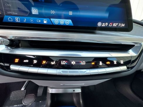 Used 2024 Cadillac Lyriq Luxury image 24