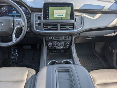 Used 2024 Chevrolet Suburban Z71 image 20