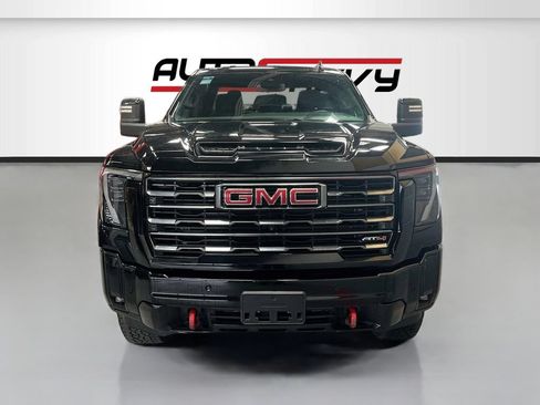 Used 2025 GMC Sierra 2500 AT4 AWD/4WD image 2