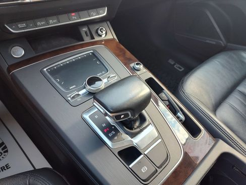 Used 2018 Audi Q5 2.0T Premium Plus w/ Premium Plus Package AWD/4WD image 19