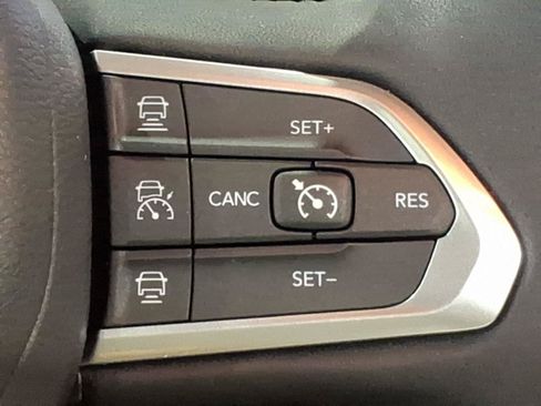 Used 2025 Jeep Compass Limited w/ High Altitude Package AWD/4WD image 18