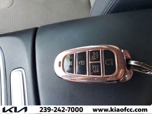 Used 2023 Hyundai Santa Fe SEL FWD image 31