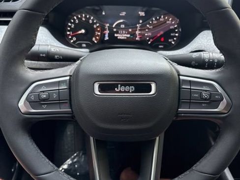 Used 2023 Jeep Compass Latitude w/ Sun and Sound Group AWD/4WD image 8