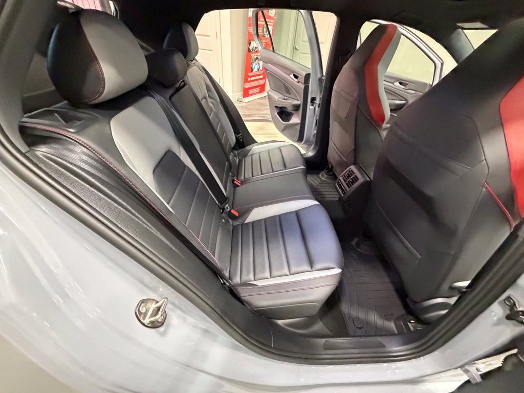 Used 2022 Volkswagen GTI Autobahn FWD image 47