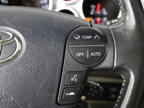 Used 2012 Toyota Sequoia Platinum image 29