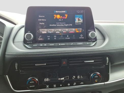 Used 2022 Nissan Rogue SV AWD/4WD image 23