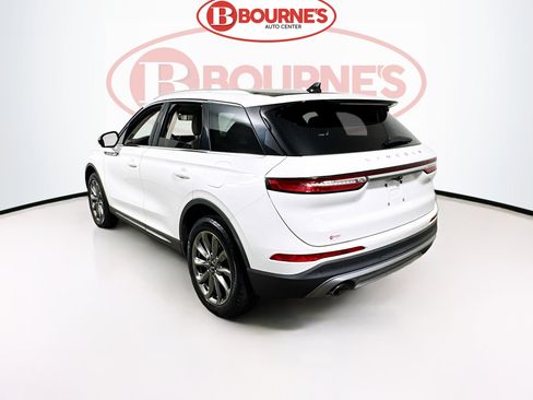 Used 2021 Lincoln Corsair AWD w/ Premium Package image 9