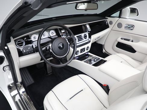 Certified 2018 Rolls-Royce Dawn image 34