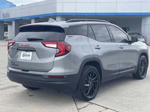 Used 2023 GMC Terrain SLT w/ Tech Package FWD image 4