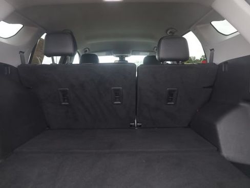 Used 2023 GMC Terrain SLT FWD image 24