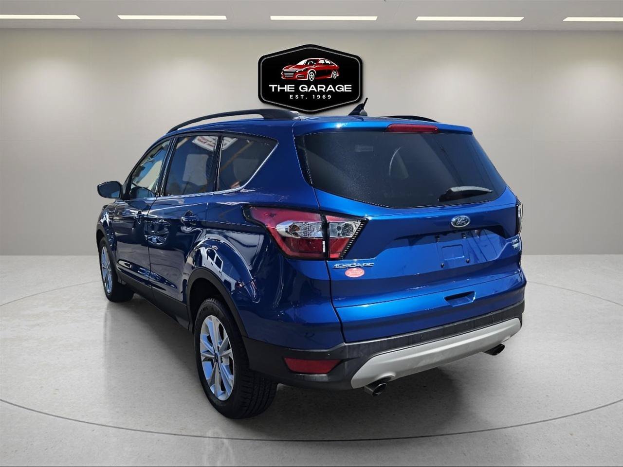 Used 2018 Ford Escape SEL w/ Ford Safe & Smart Package AWD/4WD image 4
