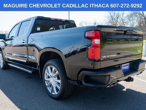 Used 2022 Chevrolet Silverado 1500 High Country w/ High Country Premium Package AWD/4WD image 8