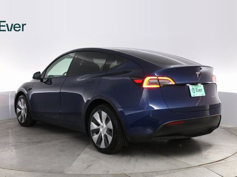 Used 2021 Tesla Model Y Long Range image 14