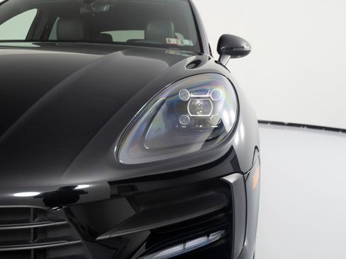 Certified 2020 Porsche Macan AWD/4WD image 41