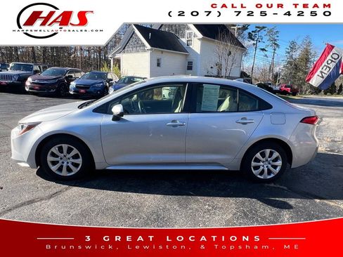 Used 2020 Toyota Corolla LE image 3