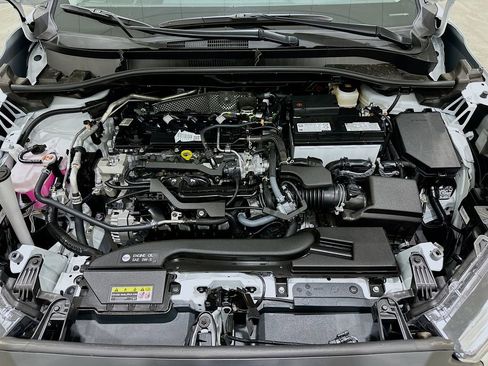 Used 2026 Toyota Corolla Cross XLE w/ Convenience Package image 32