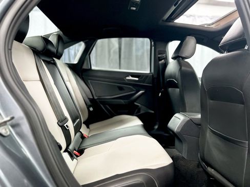 Used 2020 Volkswagen Jetta R-Line image 23