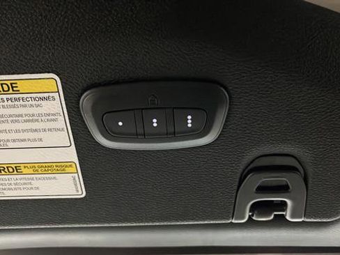Used 2022 Jeep Wrangler Unlimited Sahara w/ Cold Weather Group AWD/4WD image 35