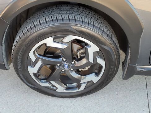 Used 2023 Subaru Crosstrek 2.5i Limited w/ Popular Package #3 image 2