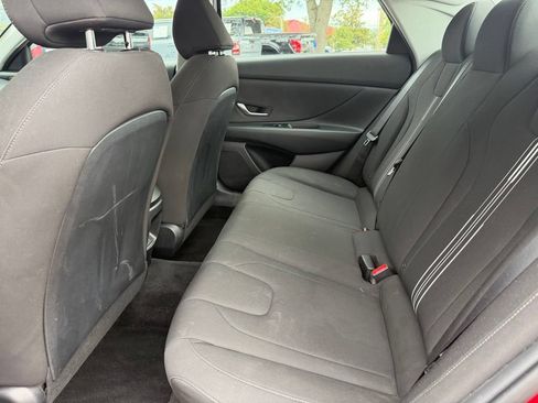 Used 2024 Hyundai Elantra SEL FWD image 11