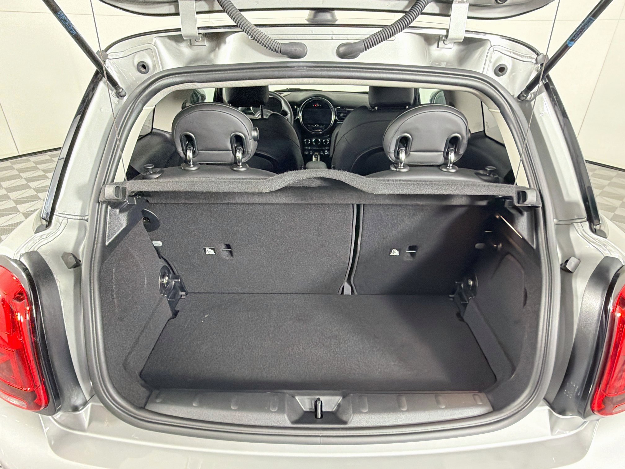 Used 2024 MINI Cooper SE FWD image 27