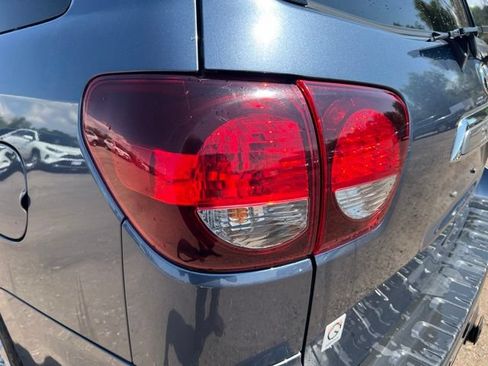 Used 2019 Toyota Sequoia Platinum AWD/4WD image 11