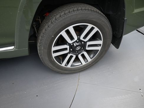 Certified 2022 Toyota 4Runner Limited AWD/4WD image 21