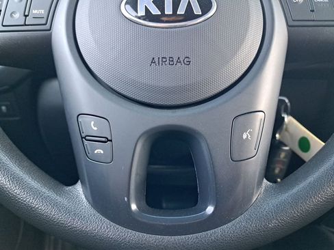 Used 2013 Kia Soul Base image 30