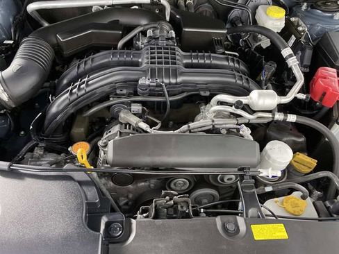 Used 2024 Subaru Crosstrek 2.0i Premium AWD/4WD image 31