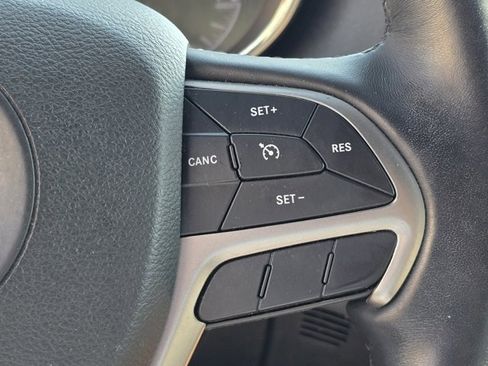 Used 2021 Jeep Grand Cherokee Limited image 26