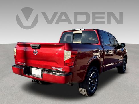 Used 2019 Nissan Titan PRO-4X image 19