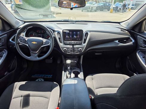 Used 2023 Chevrolet Malibu LT FWD image 15