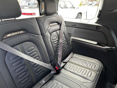Used 2023 Rivian R1S Adventure AWD/4WD image 31