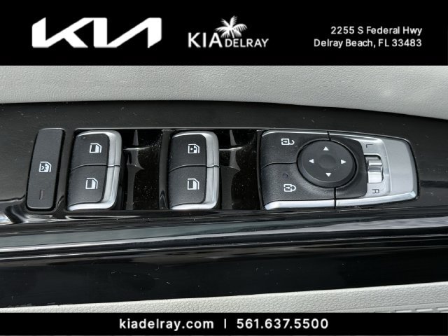 Certified 2024 Kia Carnival EX FWD image 17