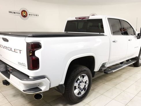 Used 2021 Chevrolet Silverado 2500 High Country w/ Z71 Off-Road Package image 3