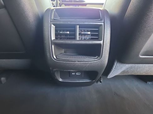 Used 2023 Cadillac XT5 Luxury FWD image 22