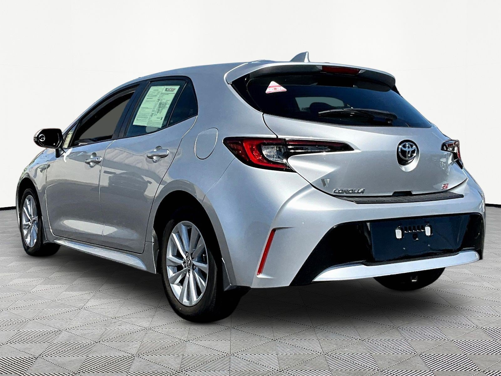 Used 2024 Toyota Corolla SE FWD image 4