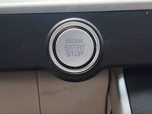 Used 2023 Kia Carnival LX FWD image 28