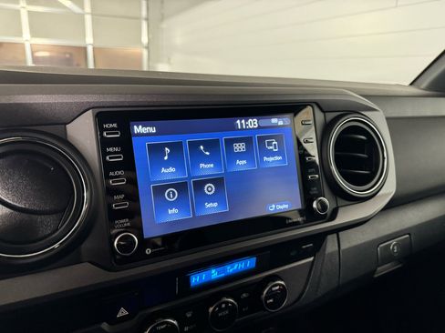 Used 2023 Toyota Tacoma TRD Off-Road image 21