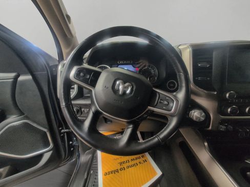Used 2019 RAM 1500 Laramie AWD/4WD image 12