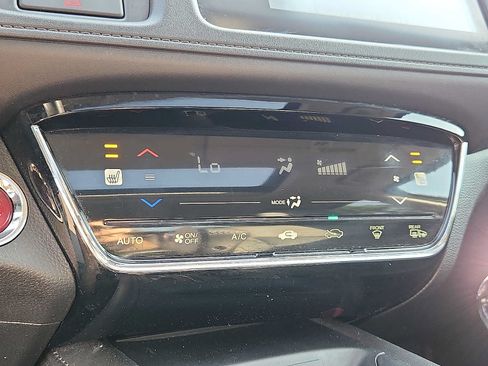 Used 2018 Honda HR-V EX-L image 15